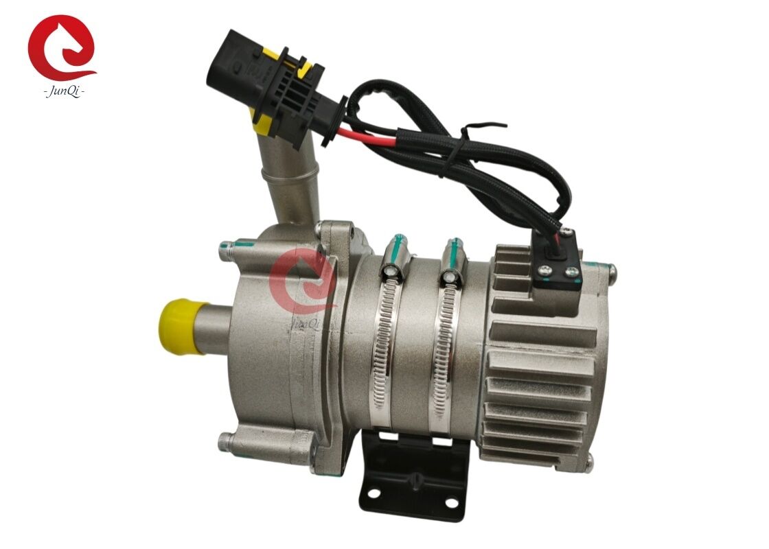 JUNQI 24V zeer efficiënte borstelloze DC-waterpomp 3000 l/u 25 m opvoerhoogte voor het koelsysteem van bedrijfsvoertuigen en zware vrachtwagens